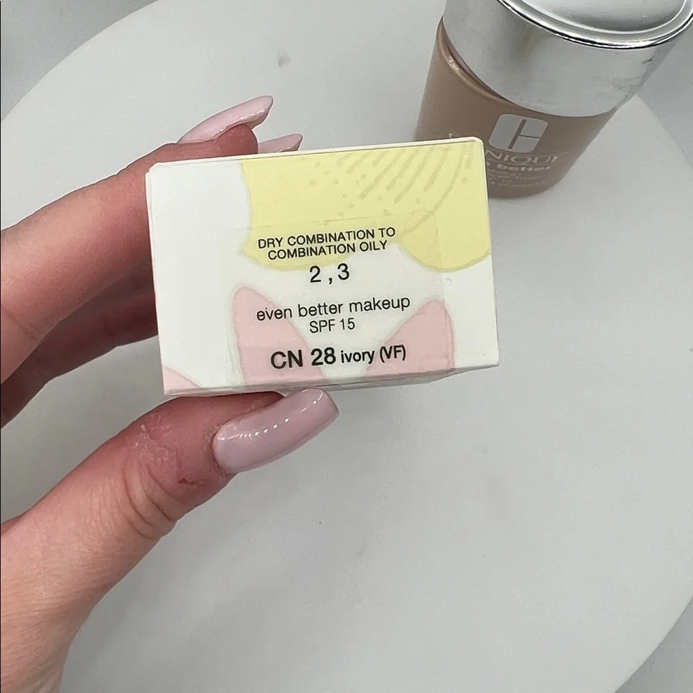 Clinique Even Better Foundation SPF 15 CN 28 Ivory